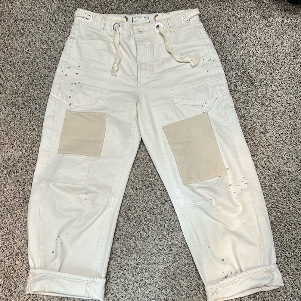 Free People Moxie pull on barrel jeans- Cream- Size 29